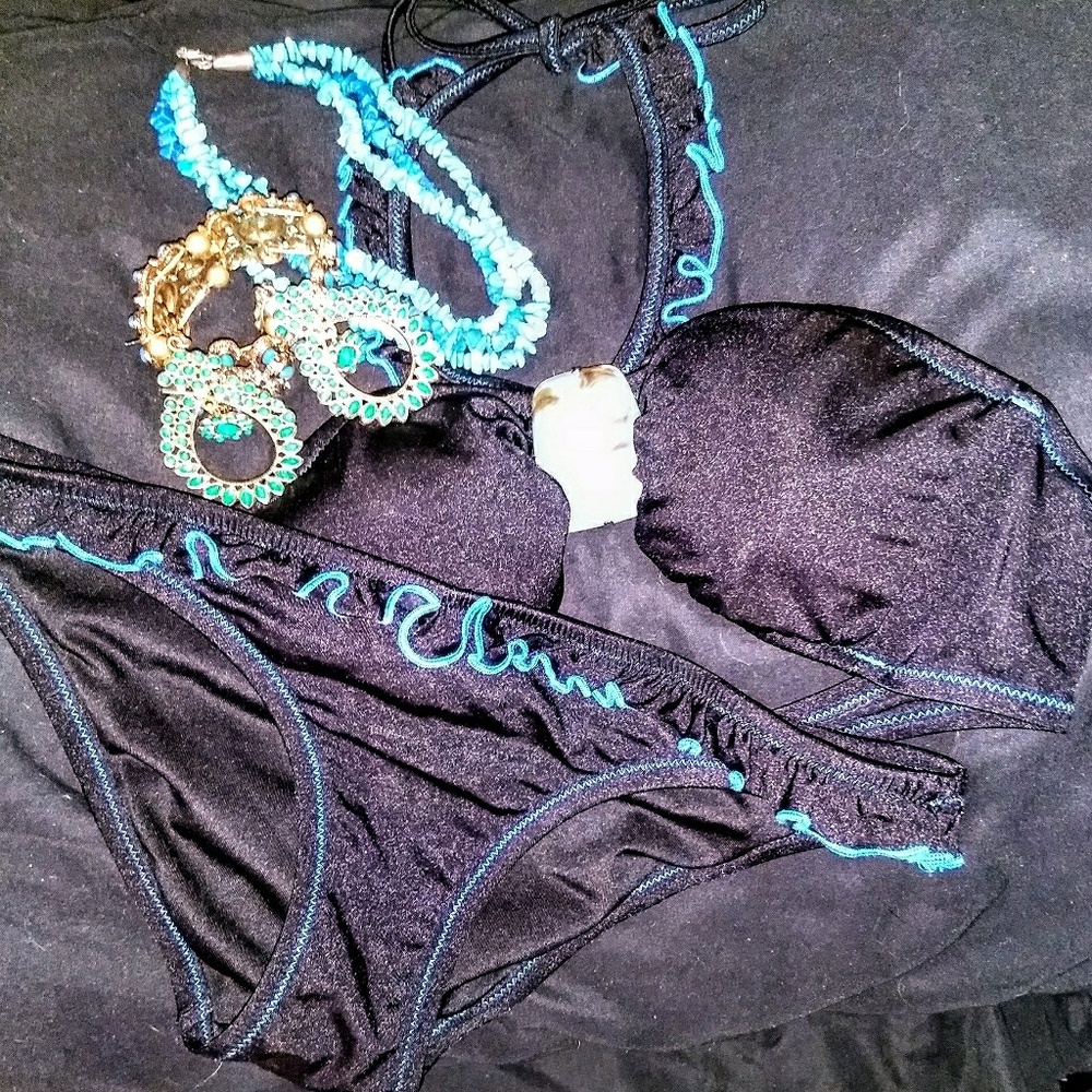 Beautiful Black Bikini with simulated Turquoise.